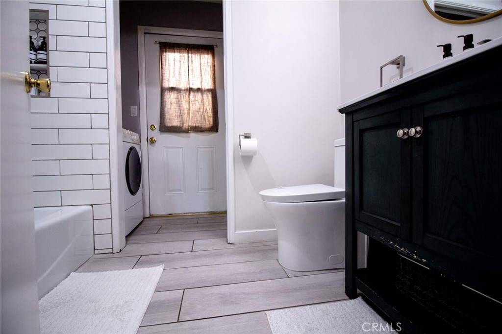 808 Gian Drive Torrance, CA 90502 - Photo 29 of 36 a bathroom with a sink a toilet and shower