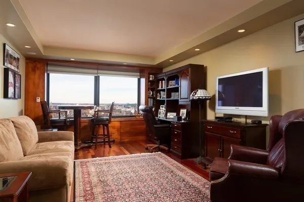 $9,775 | 65 East India Row, Unit 22AB, Boston, MA 02110