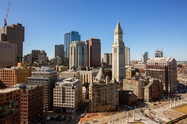 $9,775 | 65 East India Row, Unit 22AB, Boston, MA 02110