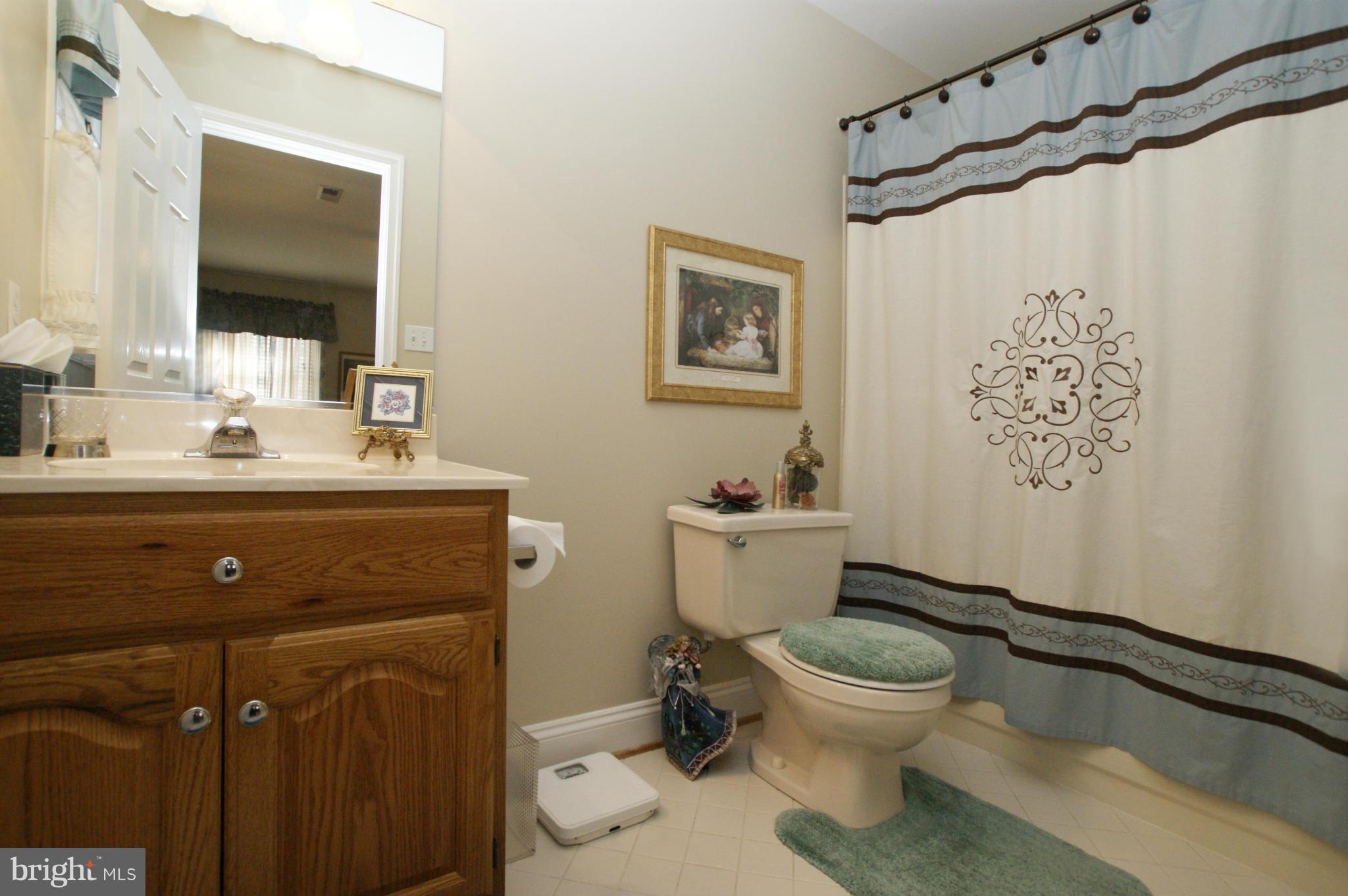 7203 Baldwin Ridge Road Warrenton, VA 20187 - Photo 17 of 30 2nd Full Bath for Bedroom #2
