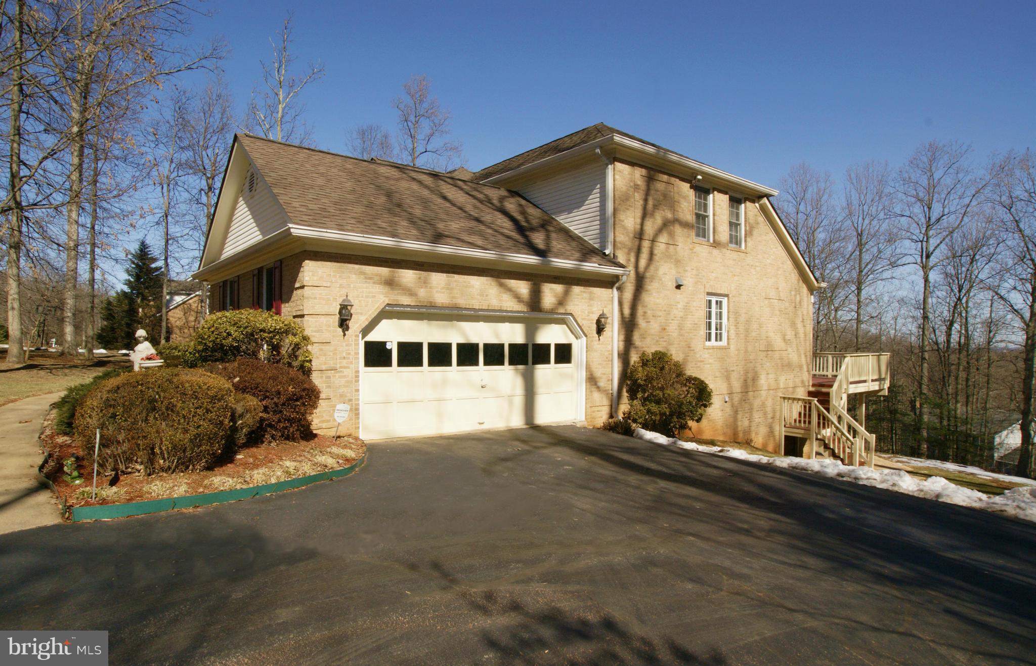 7203 Baldwin Ridge Road Warrenton, VA 20187 - Photo 27 of 30 Side-loading 2-Car Garage