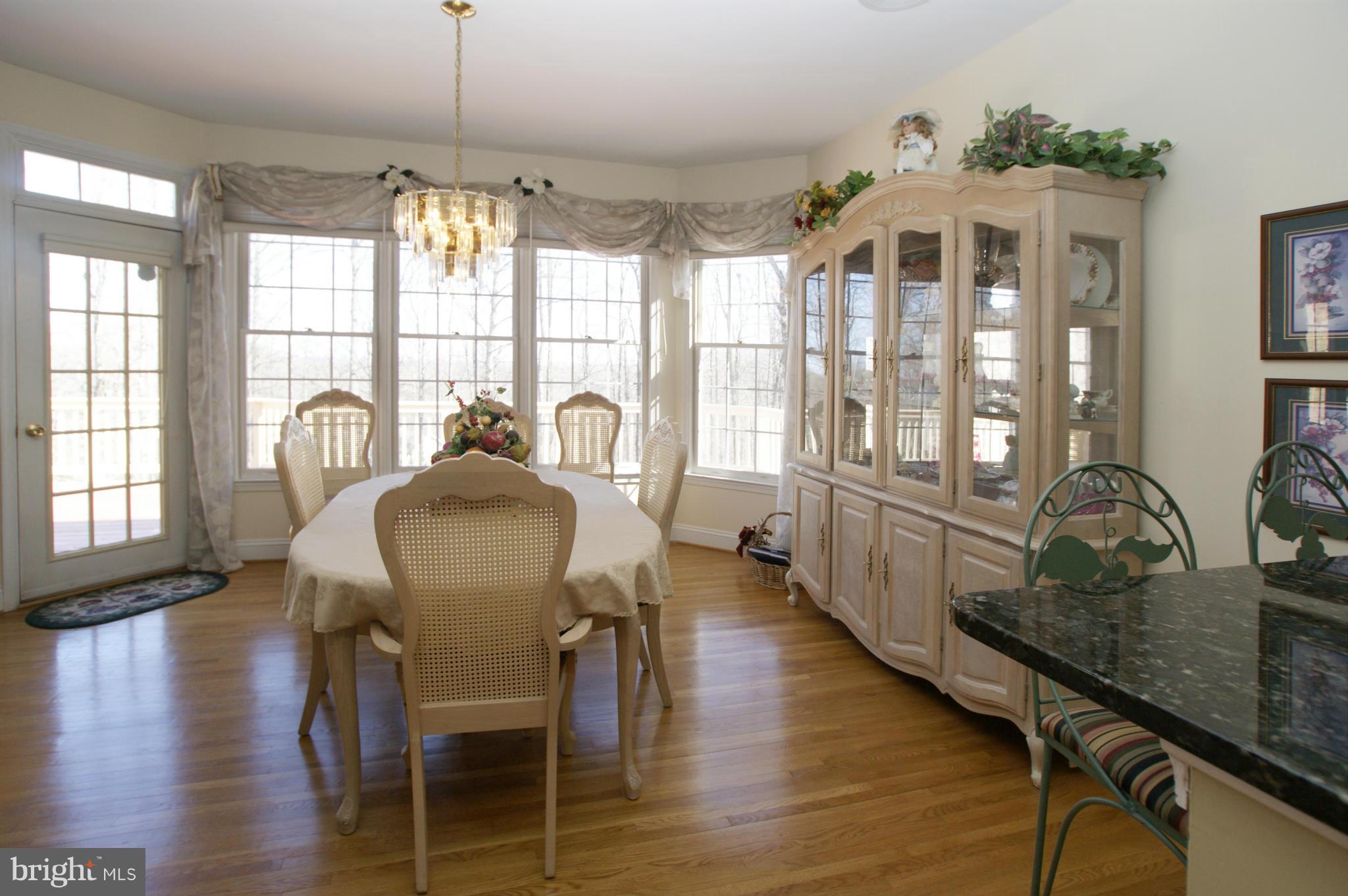 7203 Baldwin Ridge Road Warrenton, VA 20187 - Photo 7 of 30 Kitchen Breakfast Area