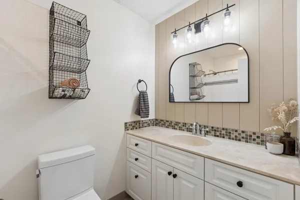 $425,000 | 8444 Underwood Lane North, Maple Grove, MN 55369