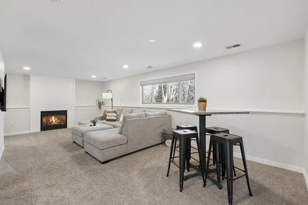 $425,000 | 8444 Underwood Lane North, Maple Grove, MN 55369