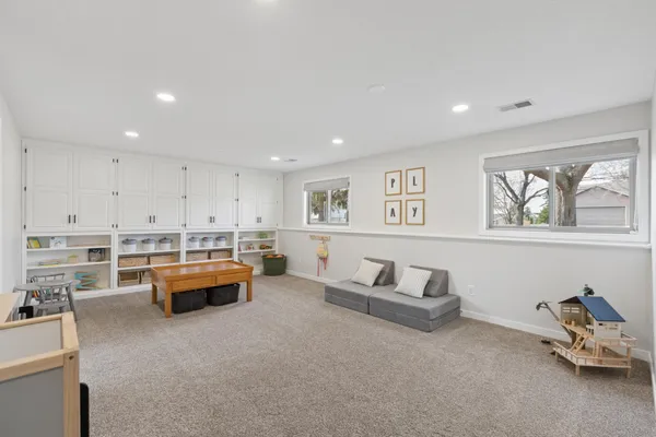 $425,000 | 8444 Underwood Lane North, Maple Grove, MN 55369