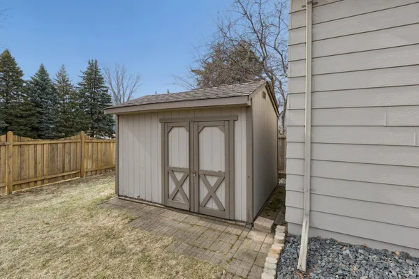 $425,000 | 8444 Underwood Lane North, Maple Grove, MN 55369