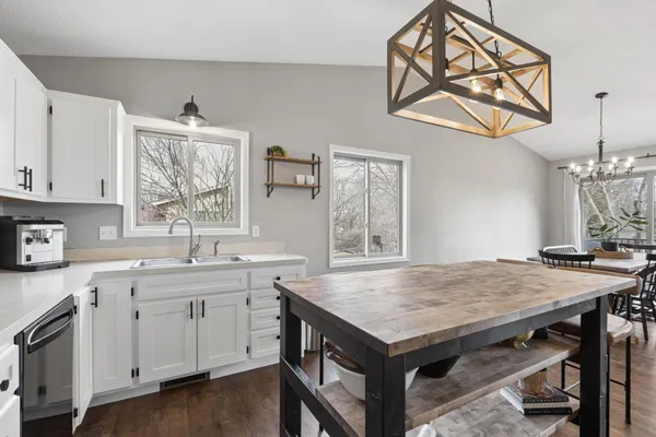 $425,000 | 8444 Underwood Lane North, Maple Grove, MN 55369