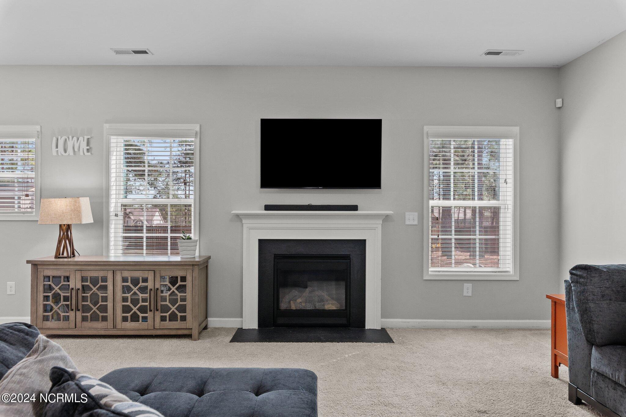 4055 Irwin Drive Aberdeen, NC 28315 - Photo 14 of 32 Spacious Living Room