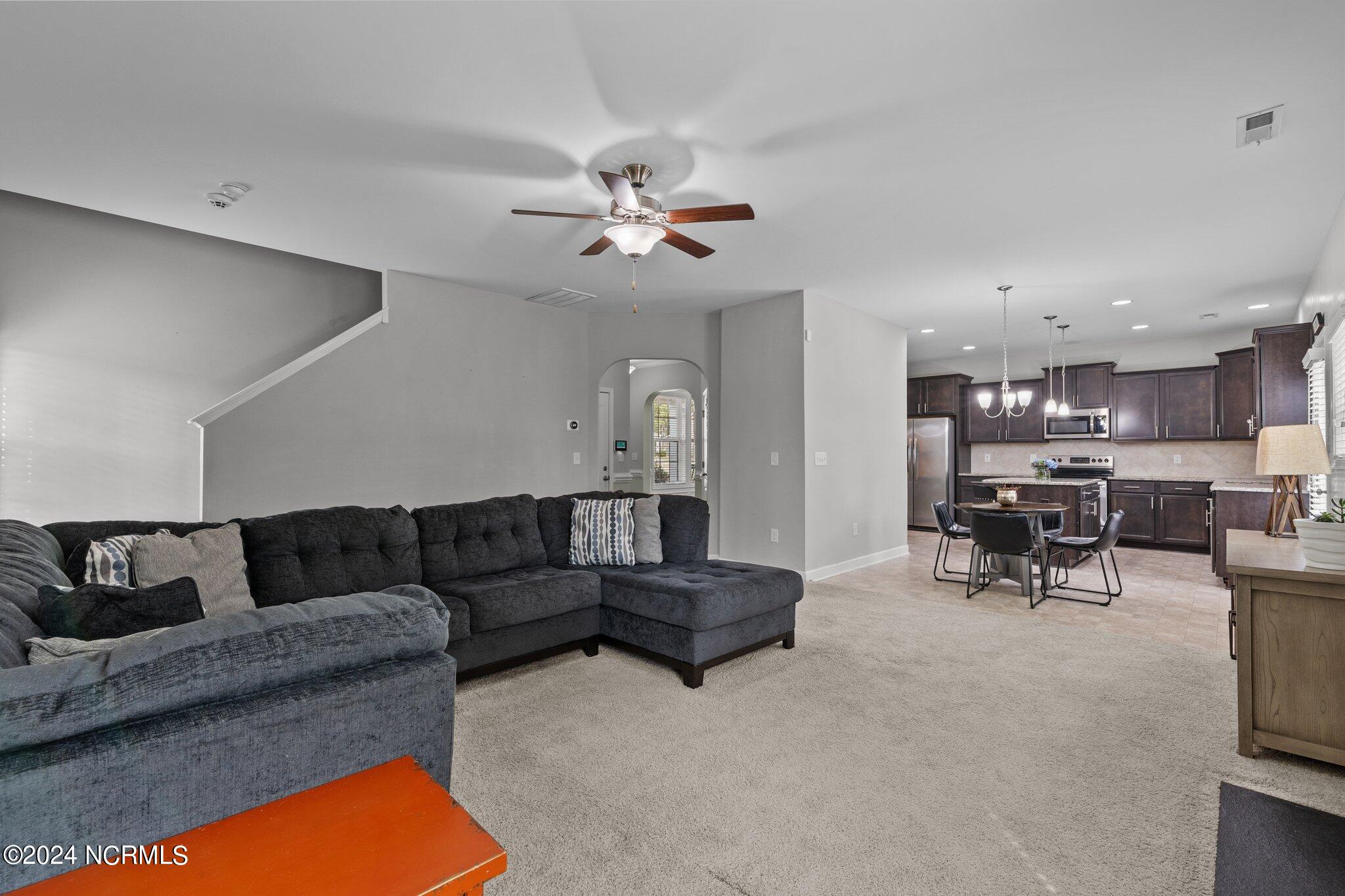 4055 Irwin Drive Aberdeen, NC 28315 - Photo 15 of 32 22-web-or-mls-707A9409