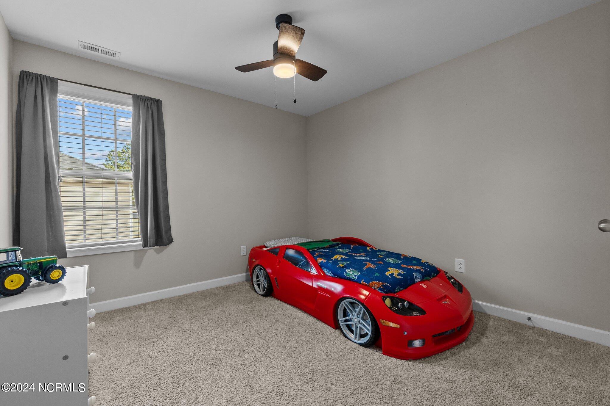 4055 Irwin Drive Aberdeen, NC 28315 - Photo 23 of 32 Bedroom 3