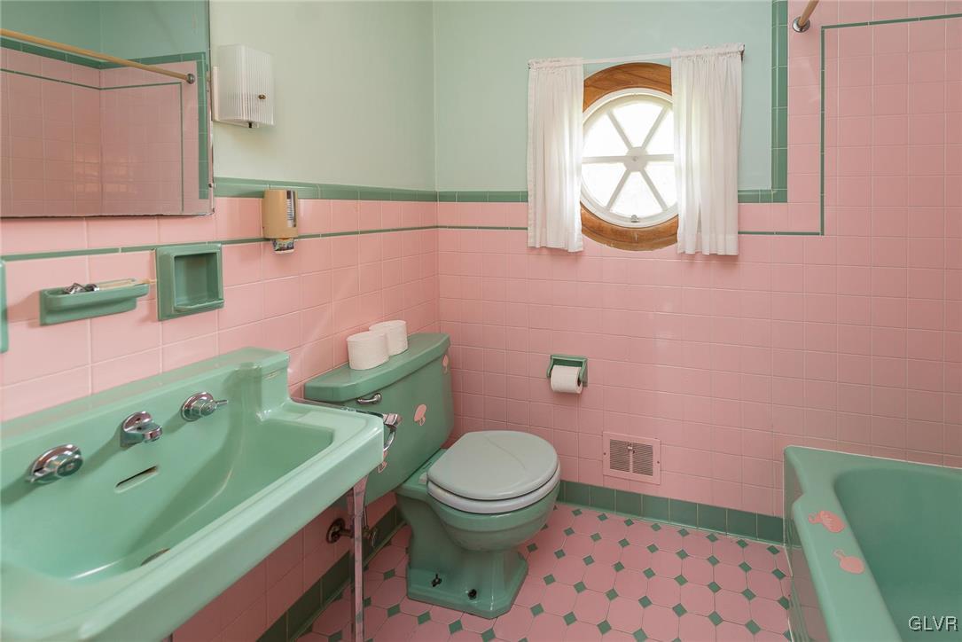 3511 Church Road Easton, PA 18045 - Photo 16 of 24 Gallery Image 16