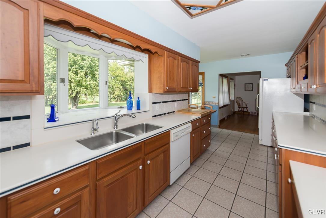 3511 Church Road Easton, PA 18045 - Photo 6 of 24 Gallery Image 6