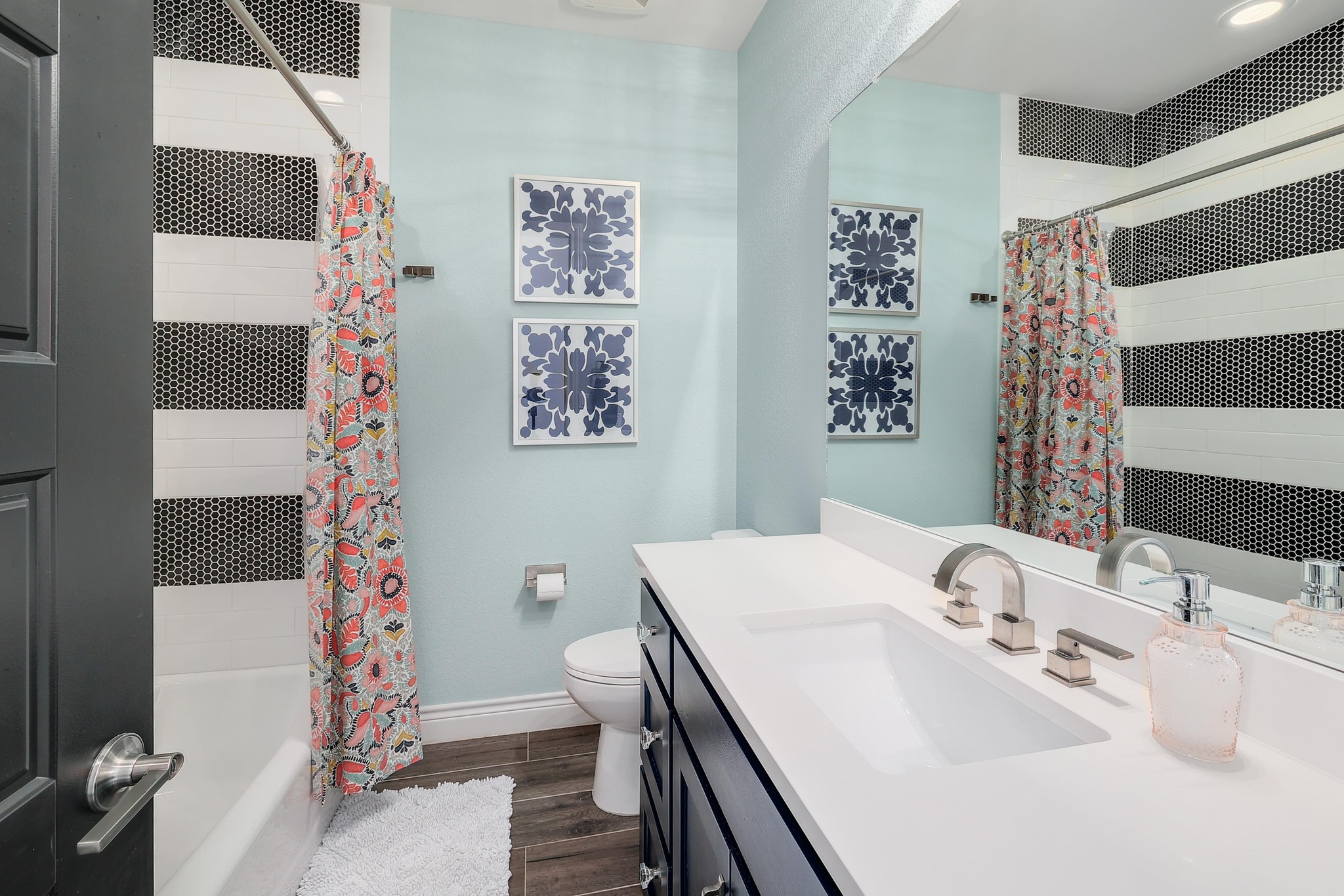 105 Graystone Lane Georgetown, TX 78633 - Photo 25 of 32 Bathroom