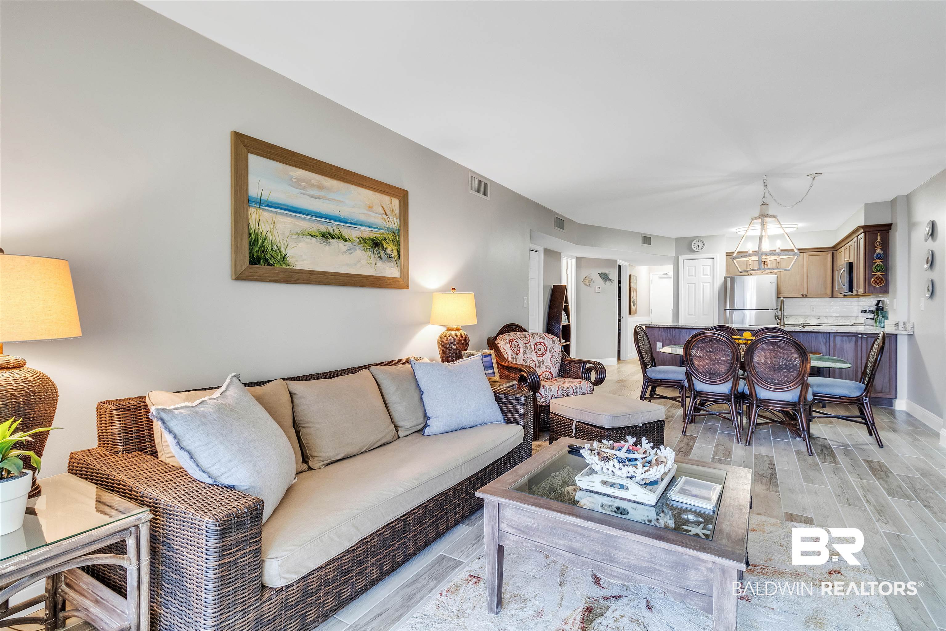 645 Plantation Road, Unit 6404 Gulf Shores, AL 36542 - Photo 5 of 21 Living Room