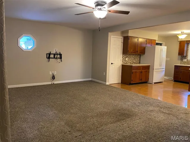 $137,500 | 403 North Pine Street, Nokomis, IL 62075