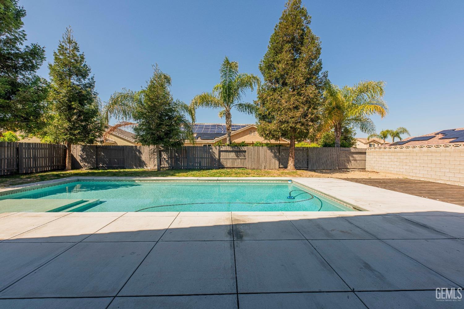 Undisclosed Address Bakersfield, CA 93312 - Photo 35 of 44 a view of yard