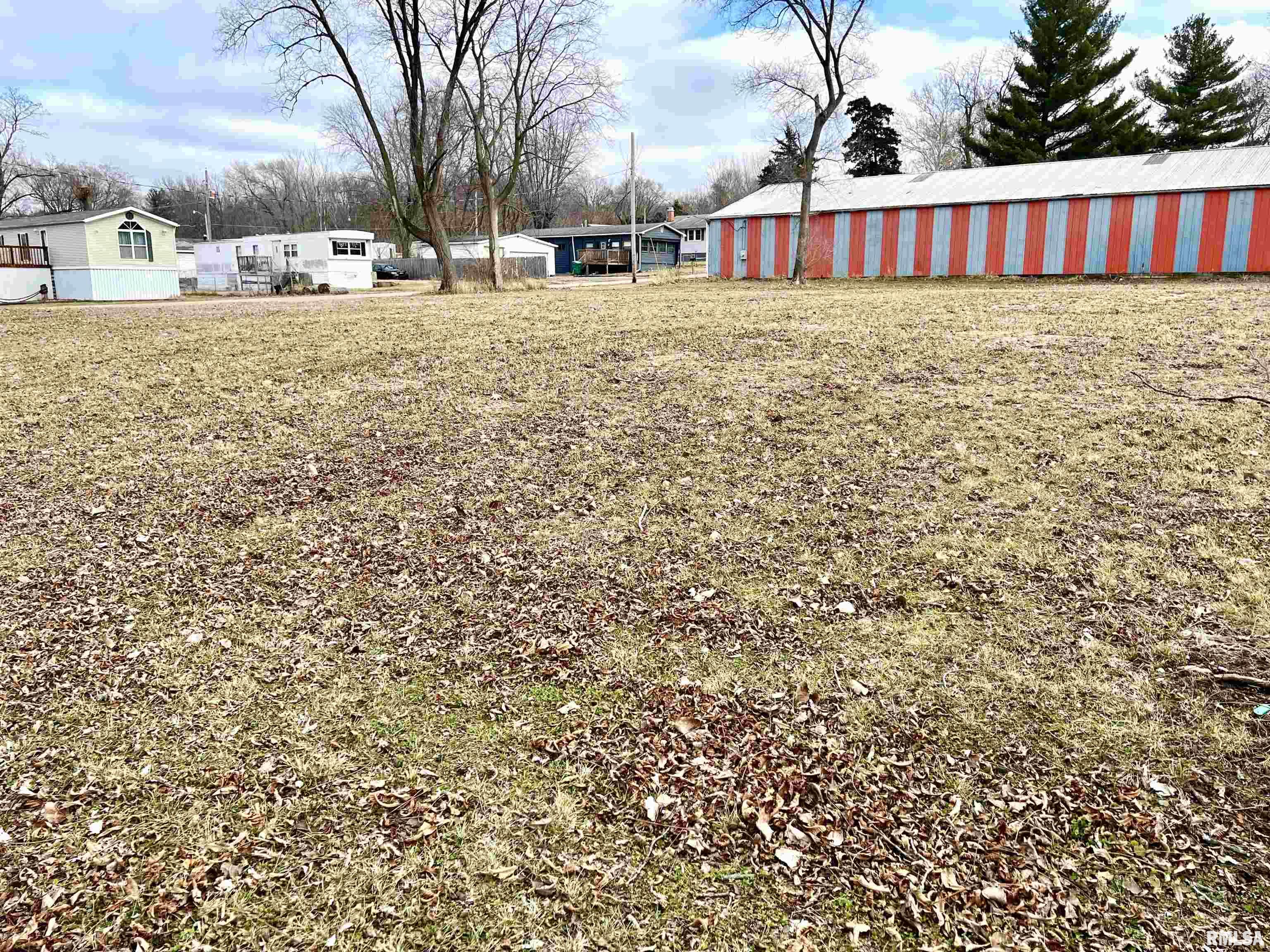 808 North Lake Street Spring Bay, IL 61611 - Photo 5 of 5