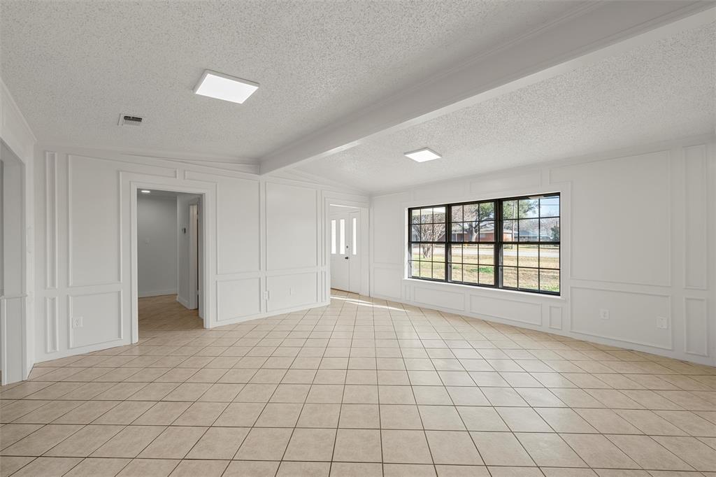 608 South Colorado Street Whitney, TX 76692 - Photo 7 of 27 a view of an empty room with window