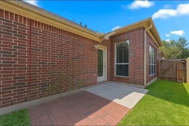 $2,250 | 21 Palm Desert Drive, Manvel, TX 77578