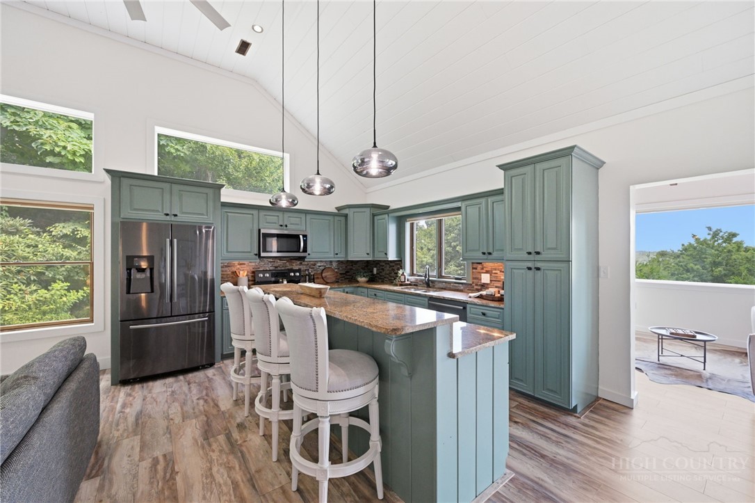107 Glen View Road Boone, NC 28607 - Photo 11 of 49