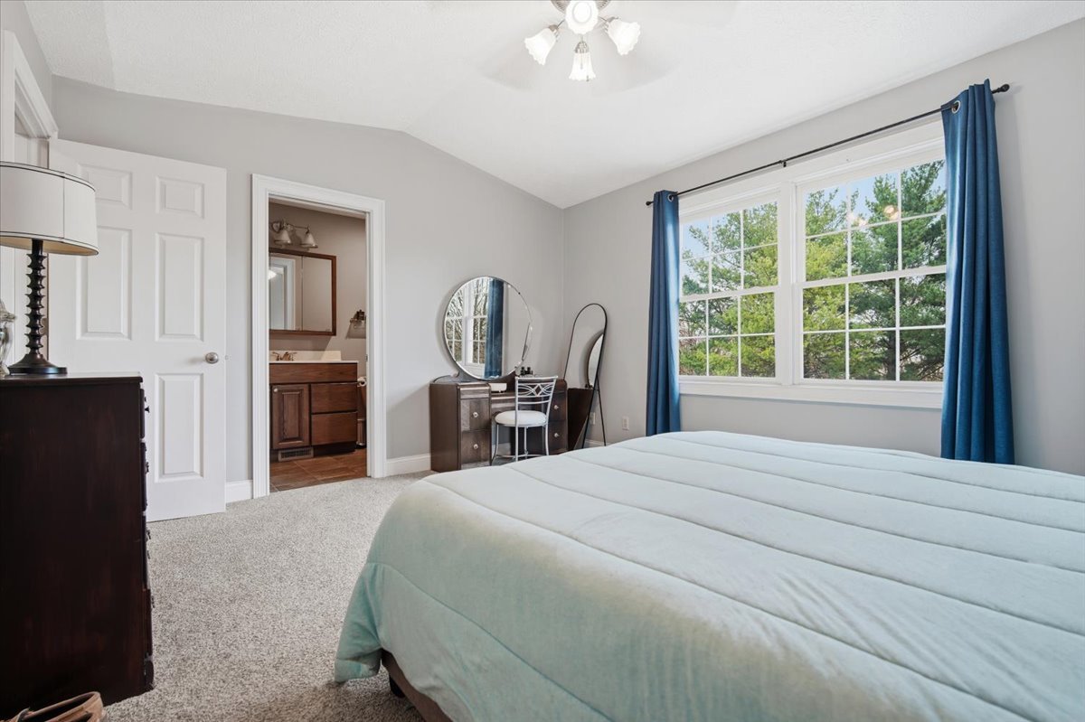 2820 Rutherford Drive Bloomington, IL 61705 - Photo 19 of 35