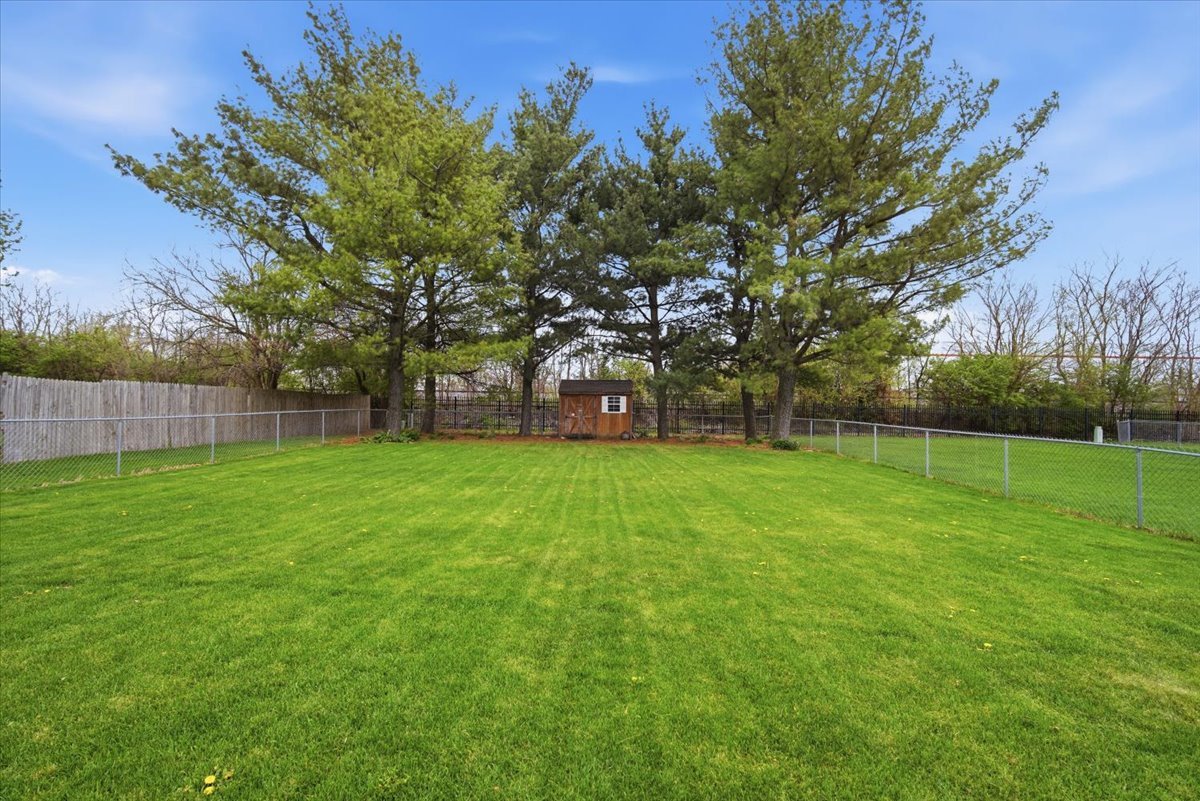 2820 Rutherford Drive Bloomington, IL 61705 - Photo 33 of 35