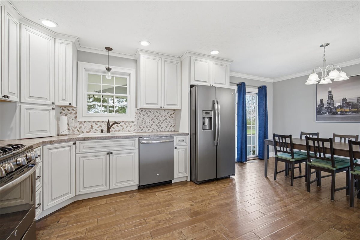 2820 Rutherford Drive Bloomington, IL 61705 - Photo 6 of 35