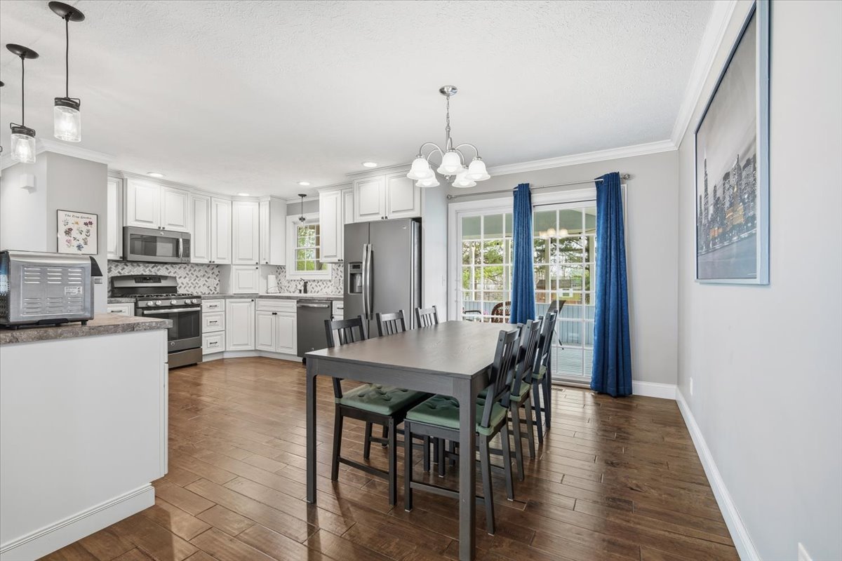 2820 Rutherford Drive Bloomington, IL 61705 - Photo 8 of 35