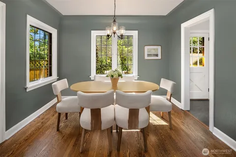 $1,000,000 | 1618 Northeast 80th Street, Seattle, WA 98115