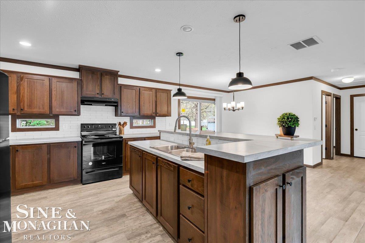 2060 Washington Street Algonac, MI 48001 - Photo 15 of 37