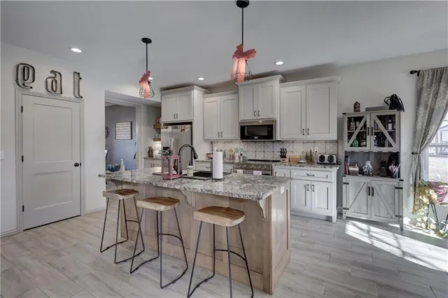 $417,000 | 403 Dogwood Trails Loop, Carl Junction, MO 64834