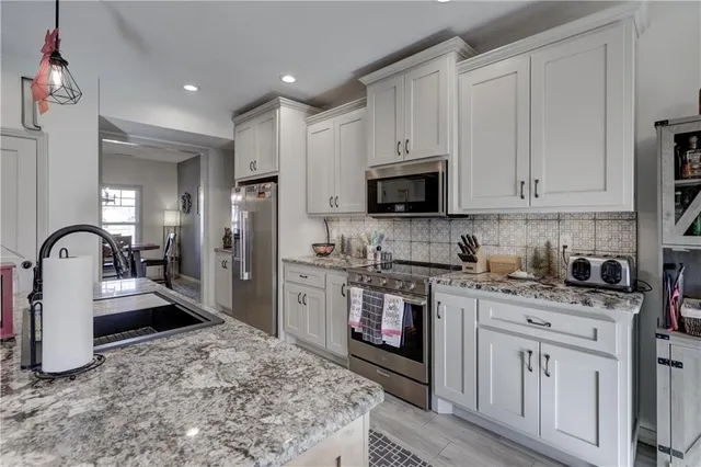 $417,000 | 403 Dogwood Trails Loop, Carl Junction, MO 64834