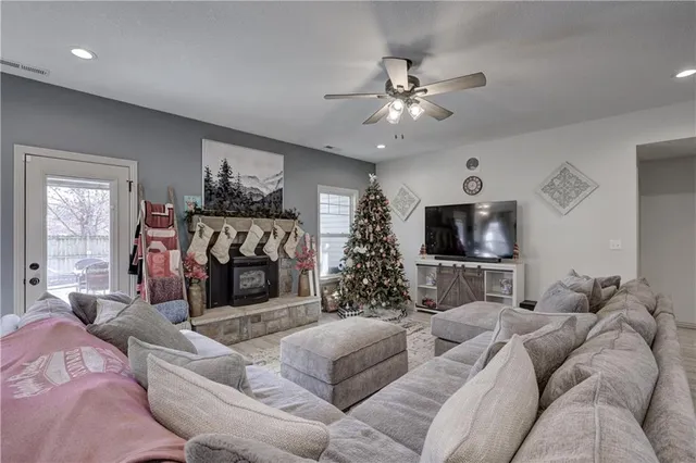 $417,000 | 403 Dogwood Trails Loop, Carl Junction, MO 64834