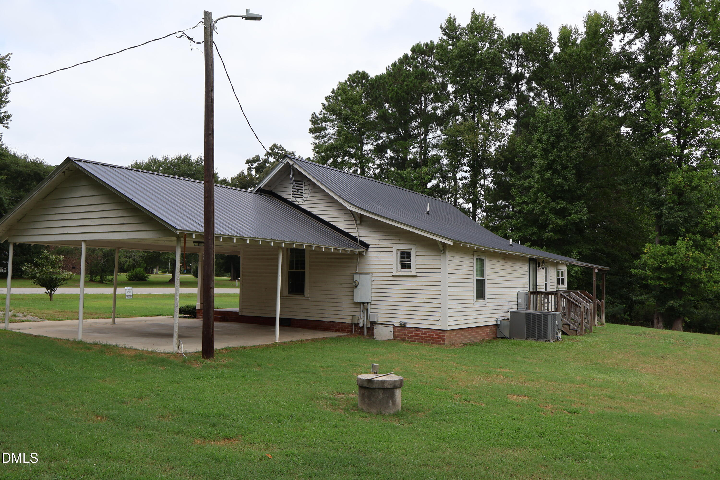 123 Holly Grove Road Benson, NC 27504 - Photo 6 of 12 IMG_0287