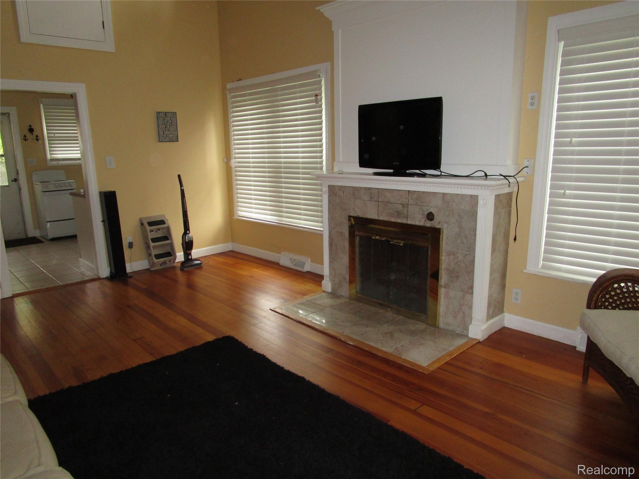 5109 Reymont Road Waterford, MI 48327 - Photo 15 of 28 IMG_8877.JPG