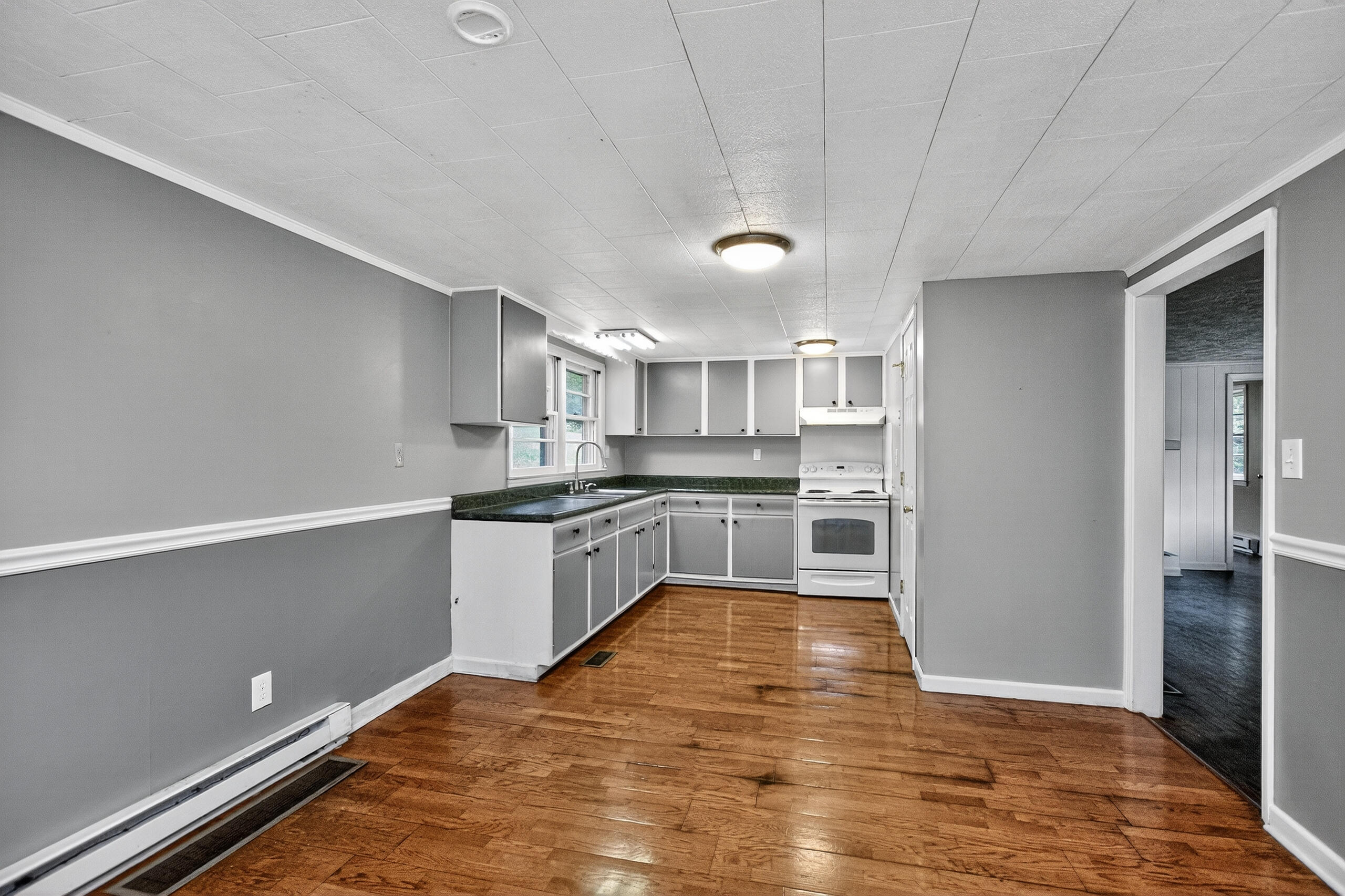 1465 Chenault Bridge Road Lancaster, KY 40444 - Photo 18 of 36 Eat in kitchen