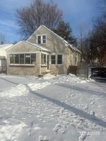$214,900 | 1116 Hall Avenue, West St. Paul, MN 55118