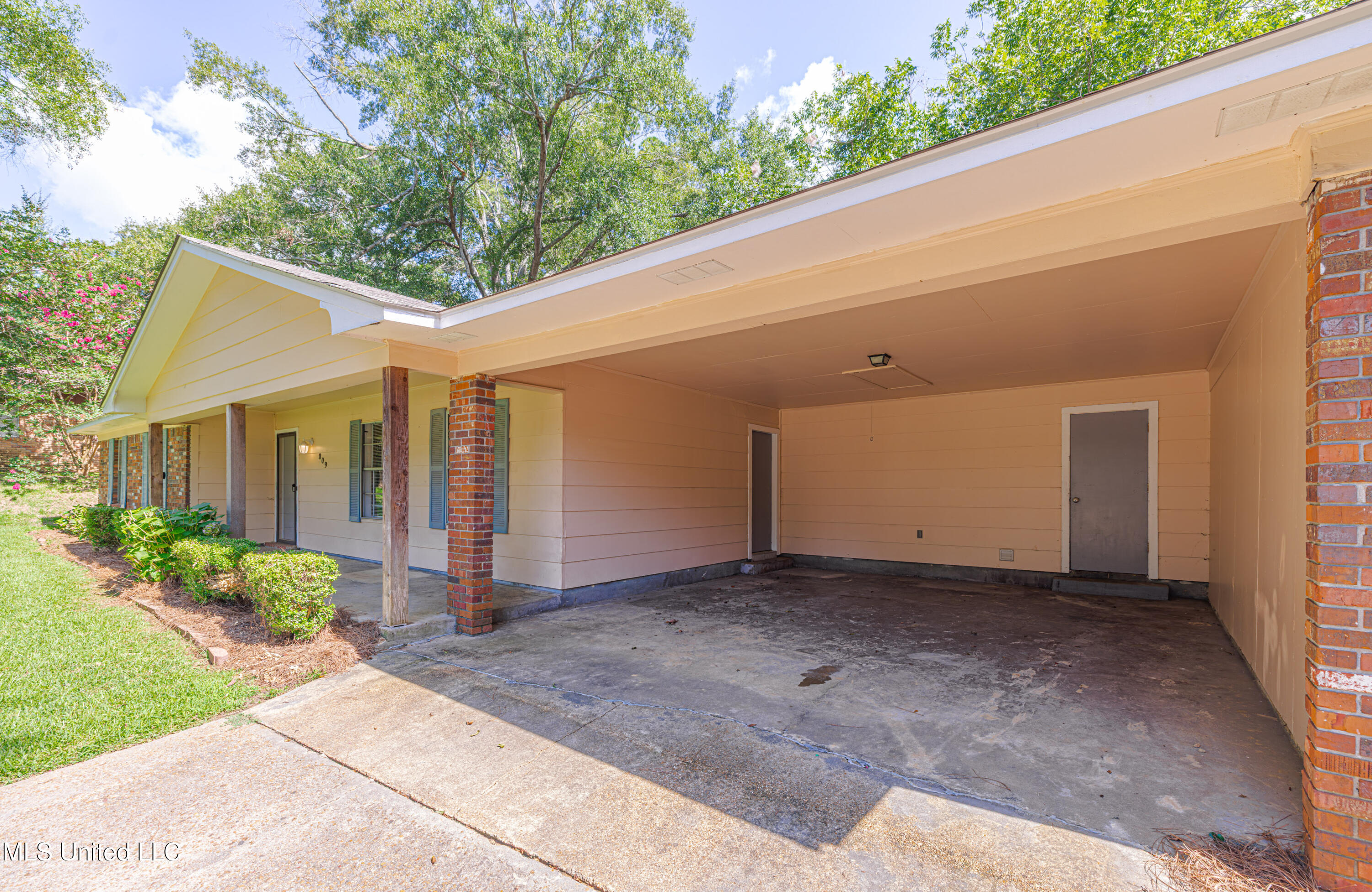 809 Normandy Drive Clinton, MS 39056 - Photo 5 of 38 1R4A1593