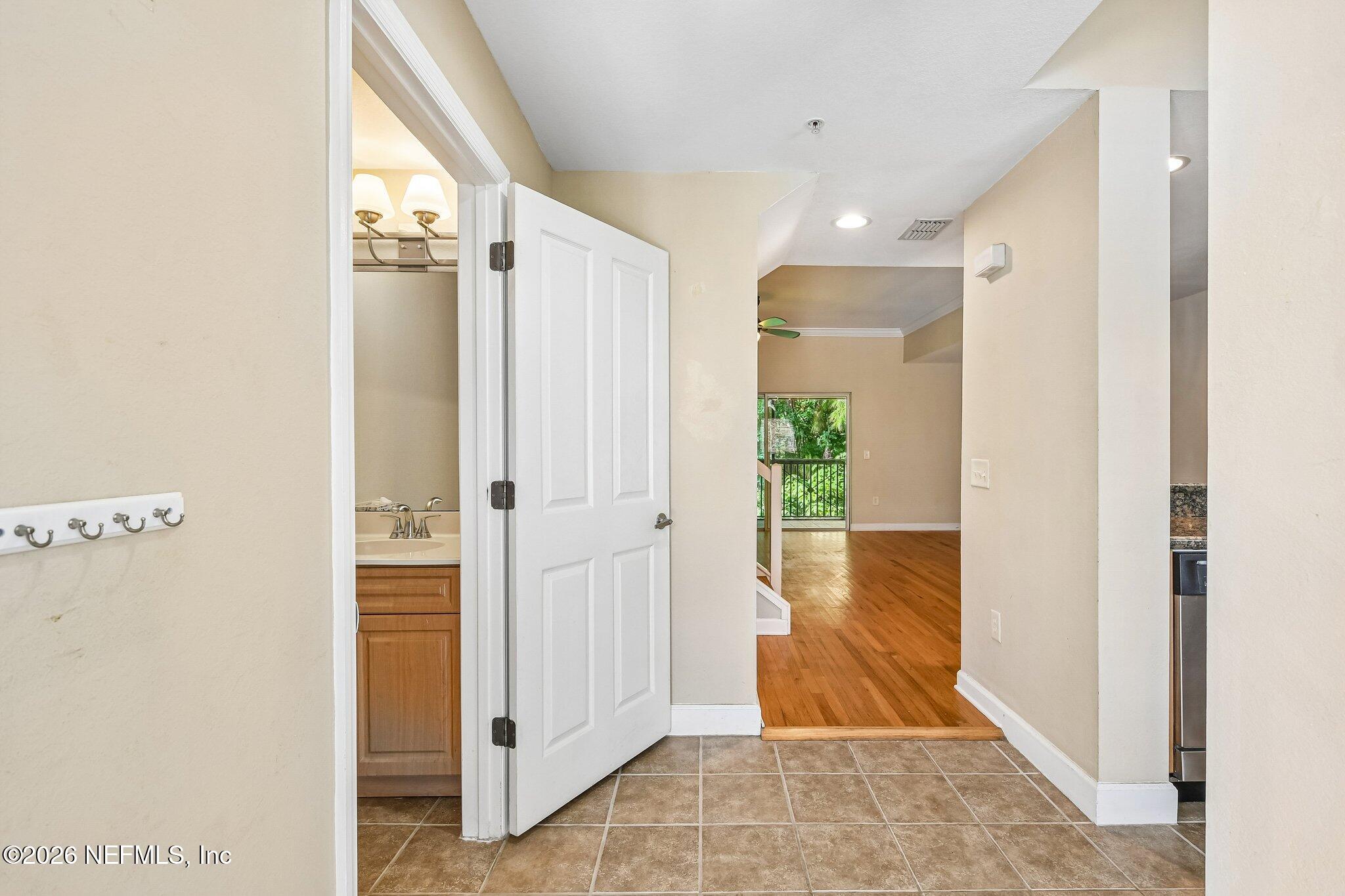 9745 Touchton Road, Unit 1129 Jacksonville, FL 32246 - Photo 5 of 57 Foyer