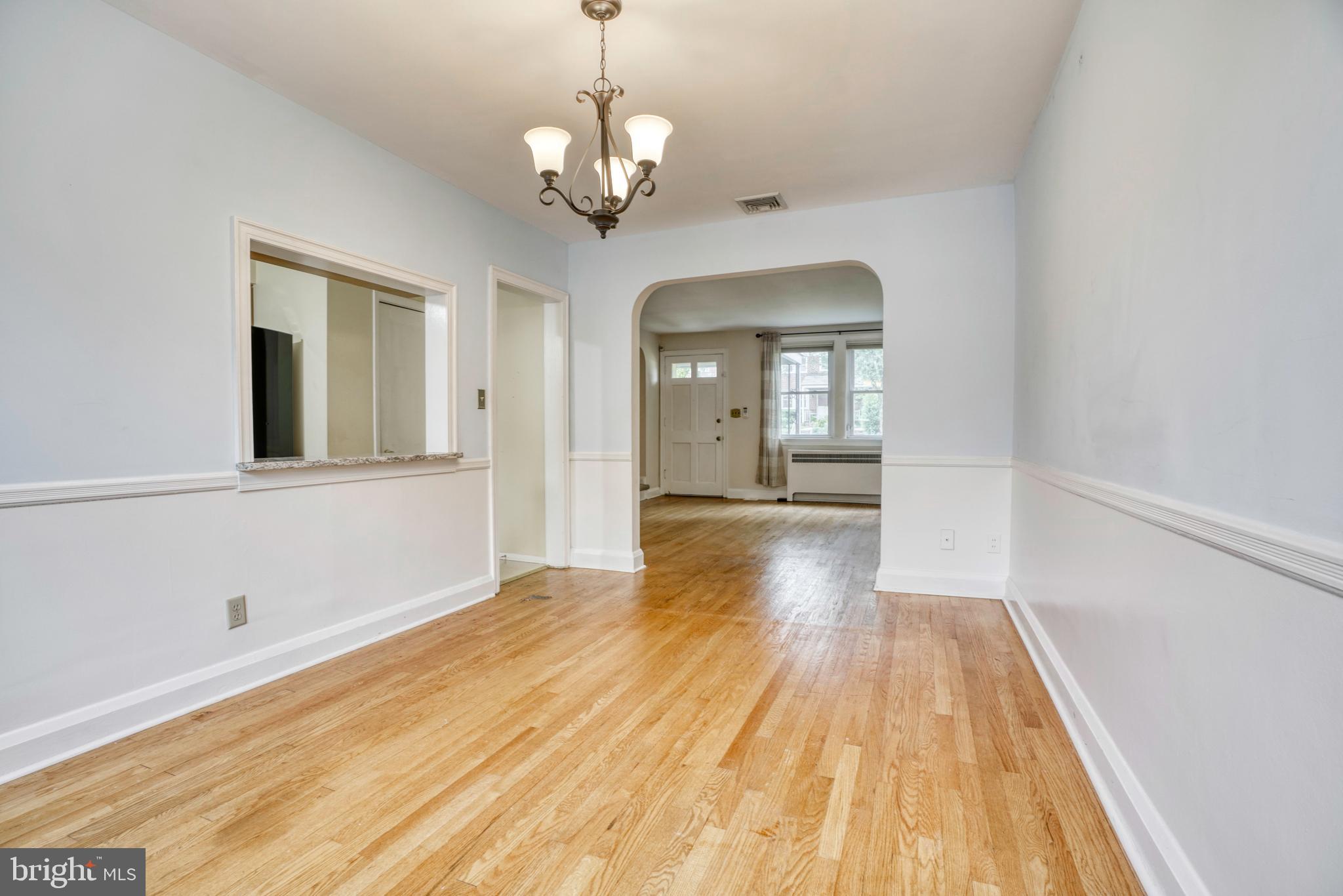 215 Ridge Avenue Towson, MD 21286 - Photo 9 of 47 Gallery Image 9