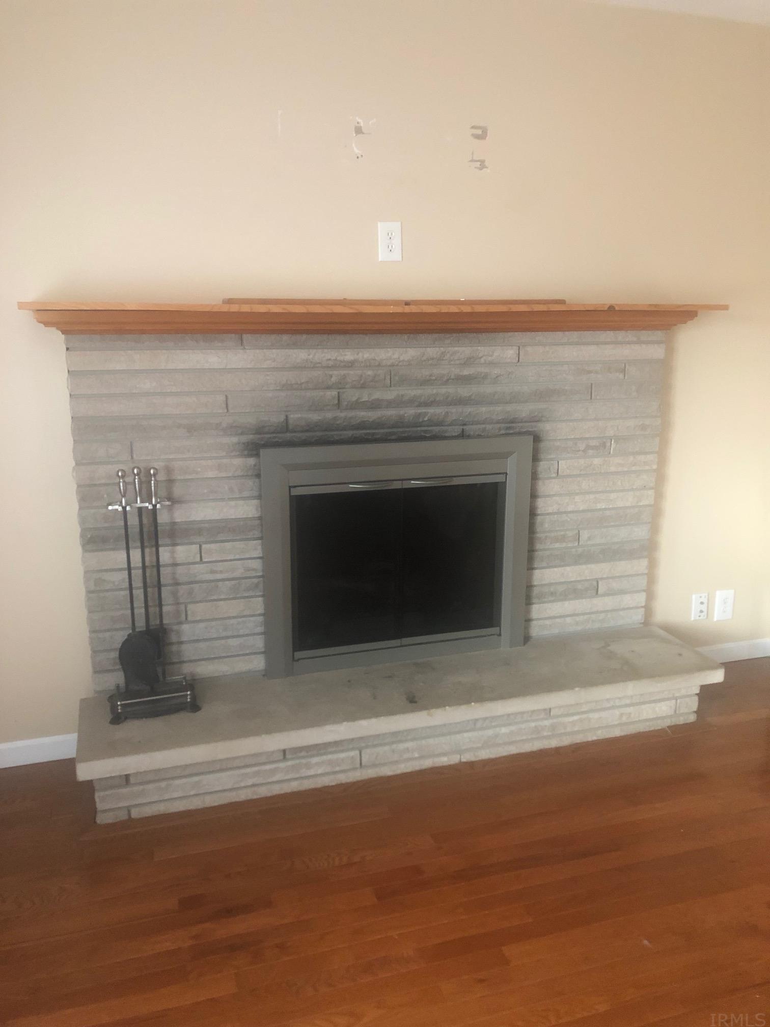 522 South Eickhoff Road Evansville, IN 47712 - Photo 2 of 11 Gallery Image 2