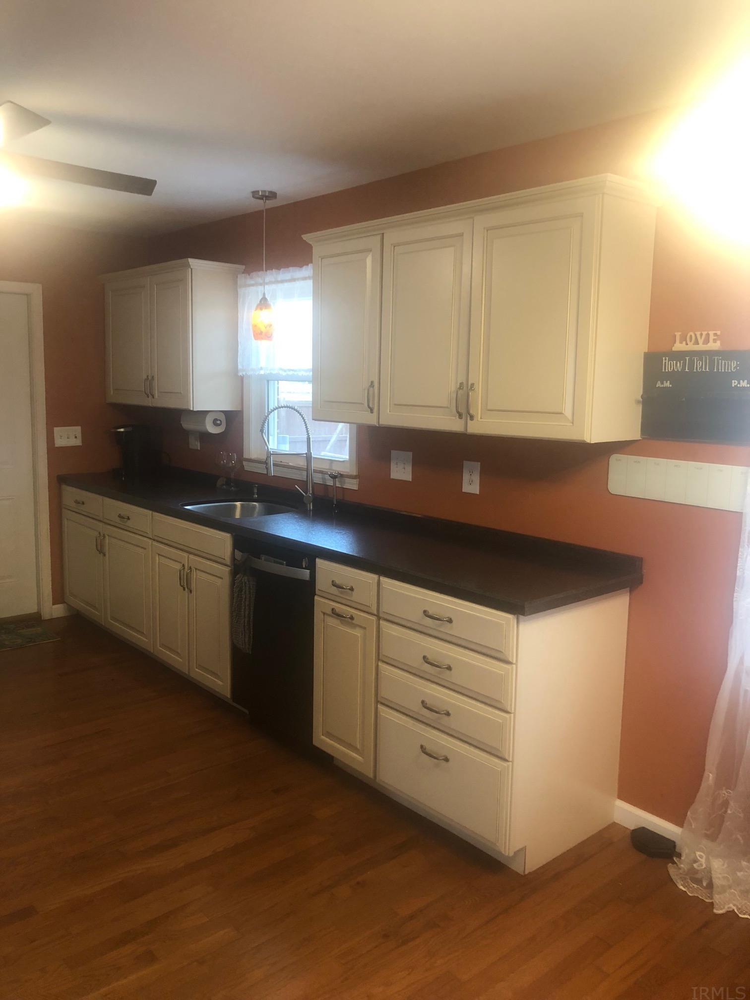 522 South Eickhoff Road Evansville, IN 47712 - Photo 6 of 11 Gallery Image 6