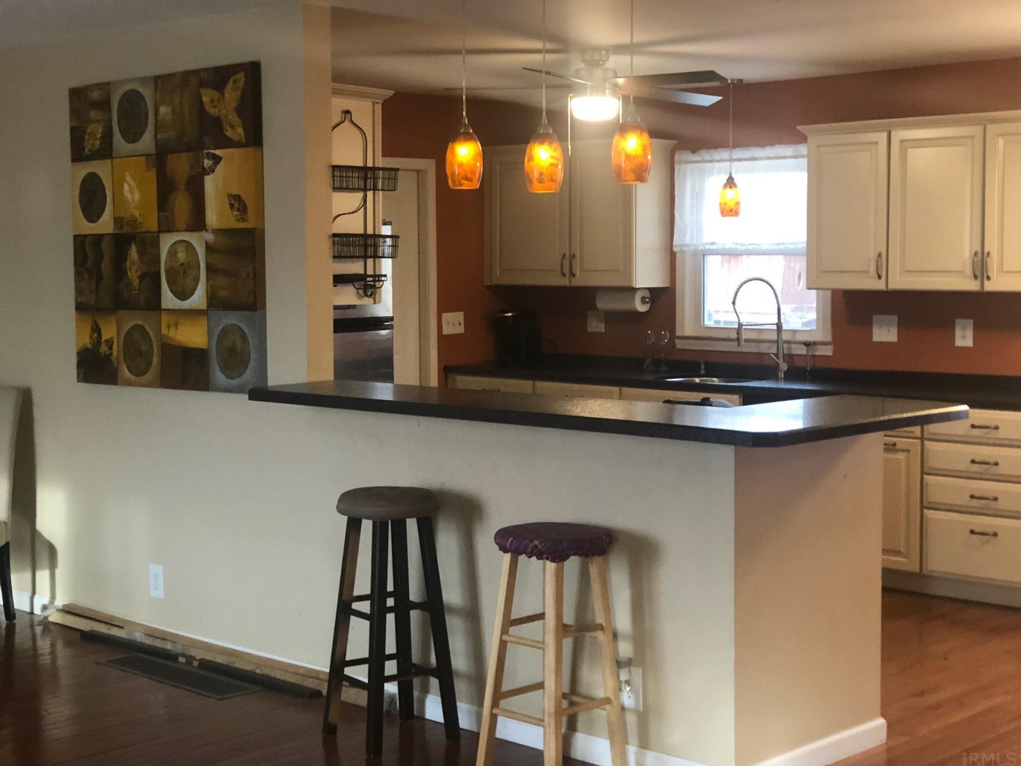 522 South Eickhoff Road Evansville, IN 47712 - Photo 7 of 11 Gallery Image 7