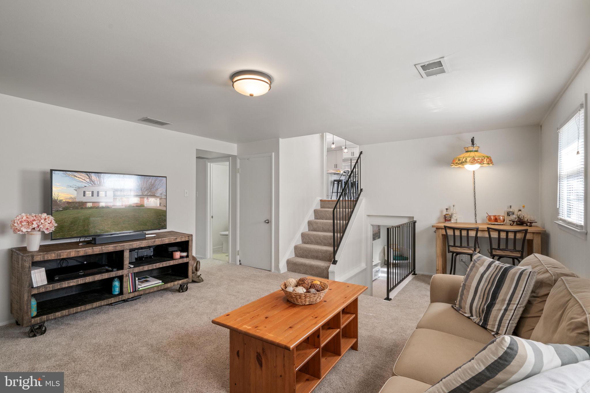 6520 Greenview Lane Springfield, VA 22152 - Photo 32 of 47 Gallery Image 32