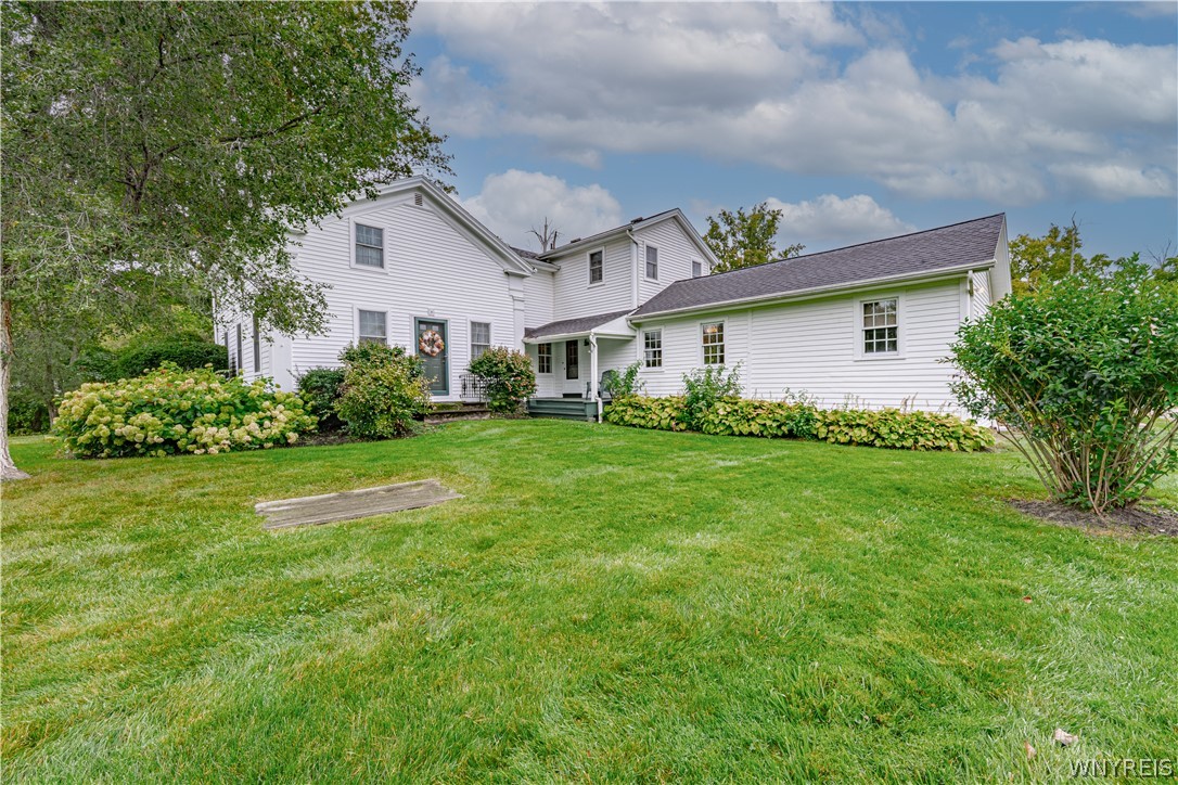 7383 Townline Road Pendleton, NY 14120 - Photo 1 of 50 Gallery Image 1