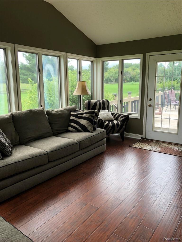 8094 Perry Road Grand Blanc, MI 48439 - Photo 7 of 27 Sunroom 1.JPG