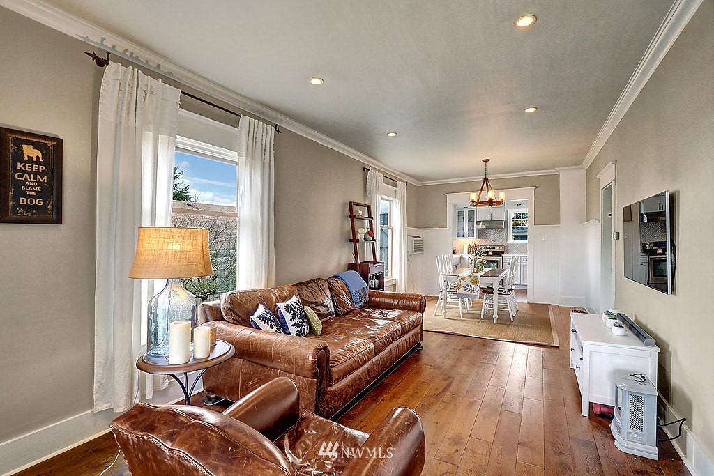 339 North 80th Street Seattle, WA 98103 - Photo 2 of 17 Gallery Image 2