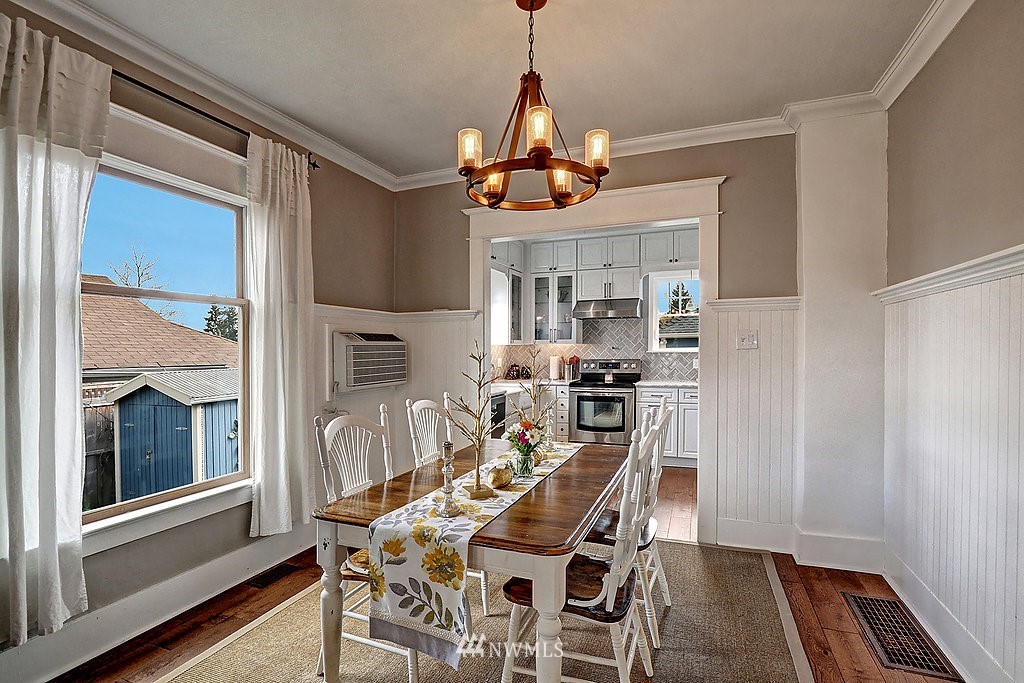 339 North 80th Street Seattle, WA 98103 - Photo 4 of 17 Gallery Image 4
