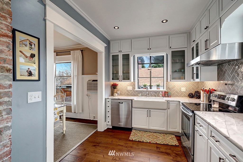 339 North 80th Street Seattle, WA 98103 - Photo 7 of 17 Gallery Image 7