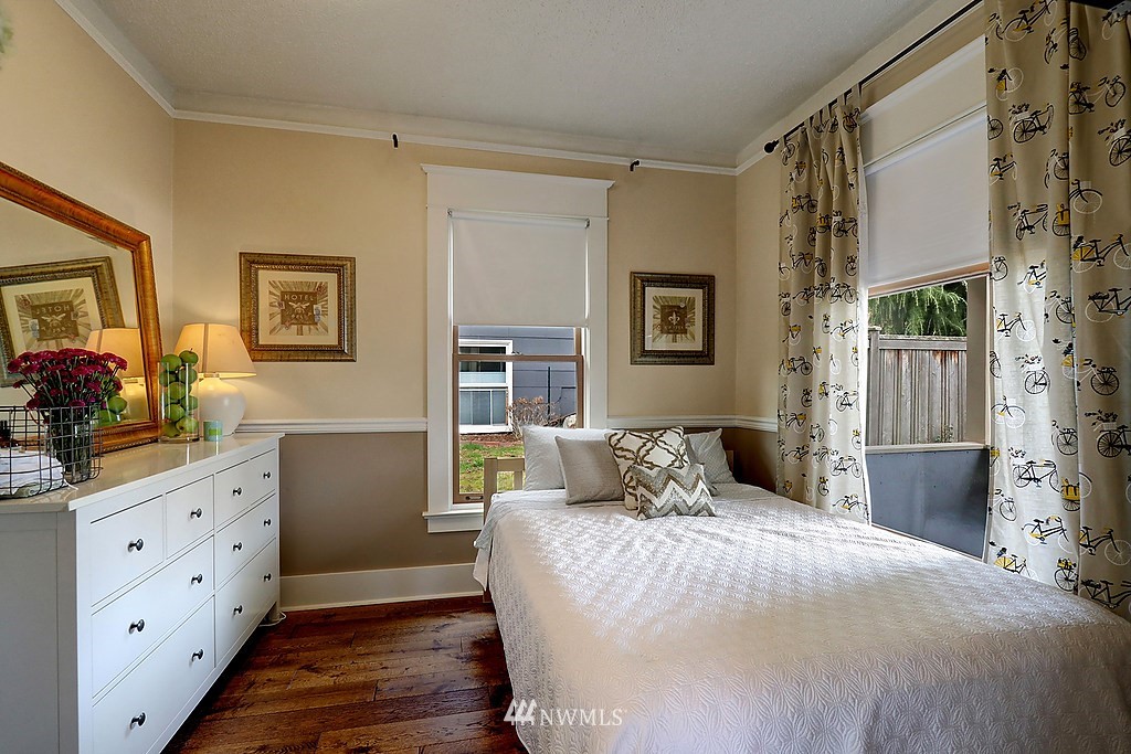 339 North 80th Street Seattle, WA 98103 - Photo 8 of 17 Gallery Image 8